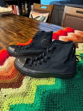 Converse all black hi-top NWOB unisex women's 6 mens 4 goth grunge classic